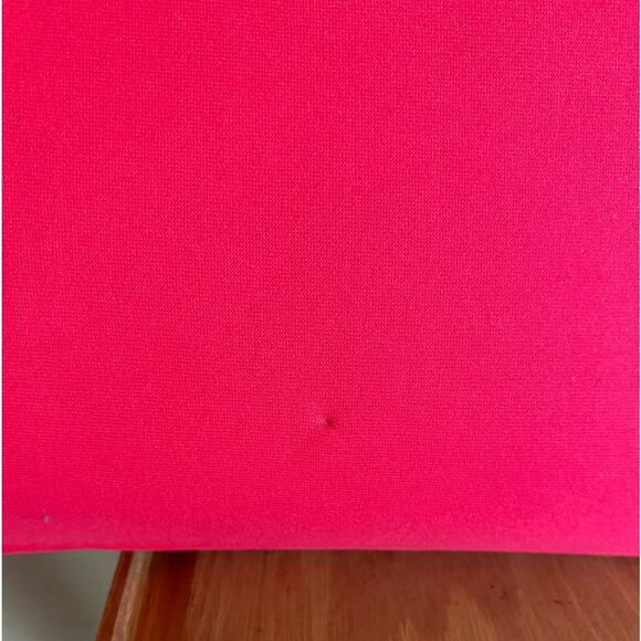 Victoria Secret “PINK” Neoprene Cushioned lined zipper laptop case - Picture 3 of 6